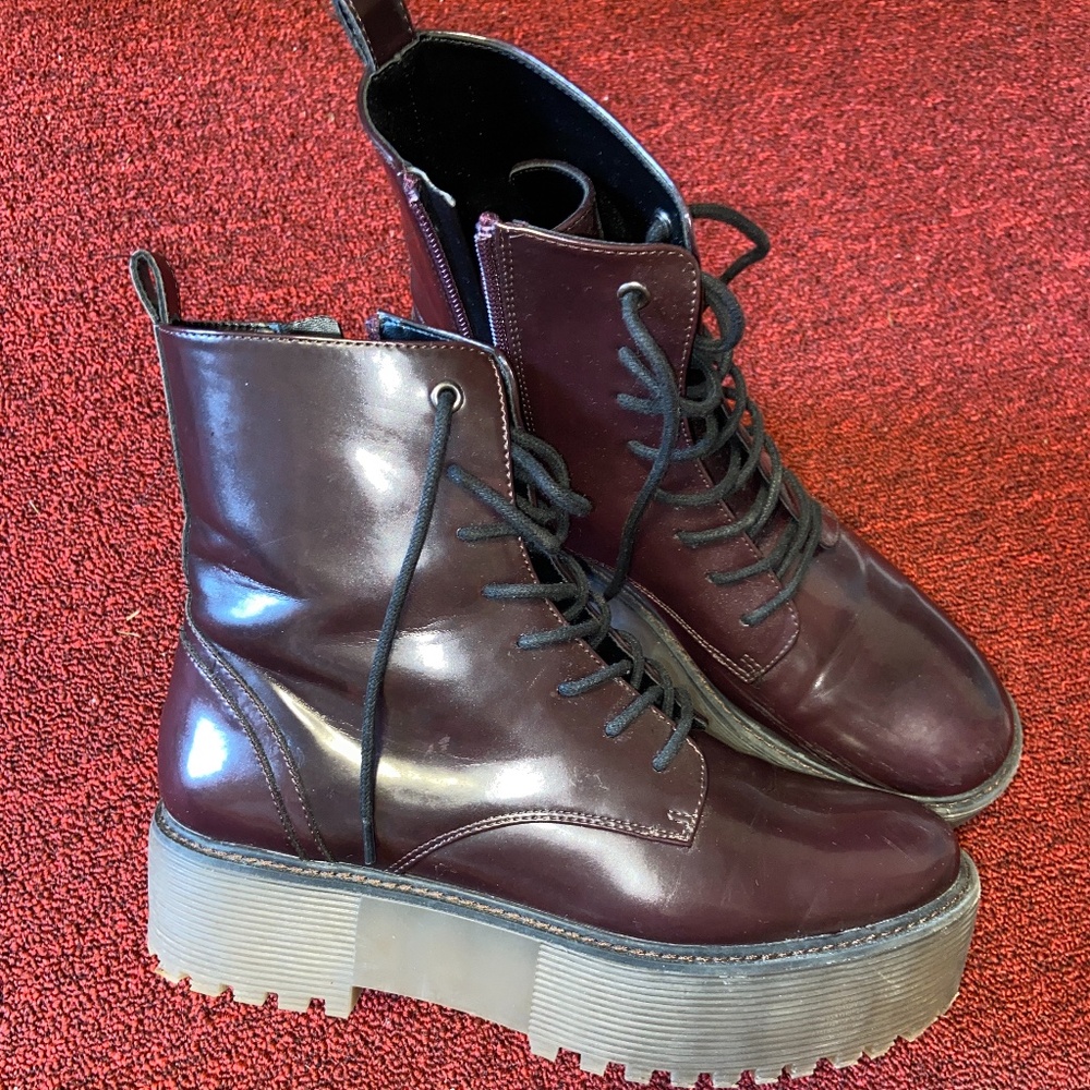 Bershka Doc Martens
